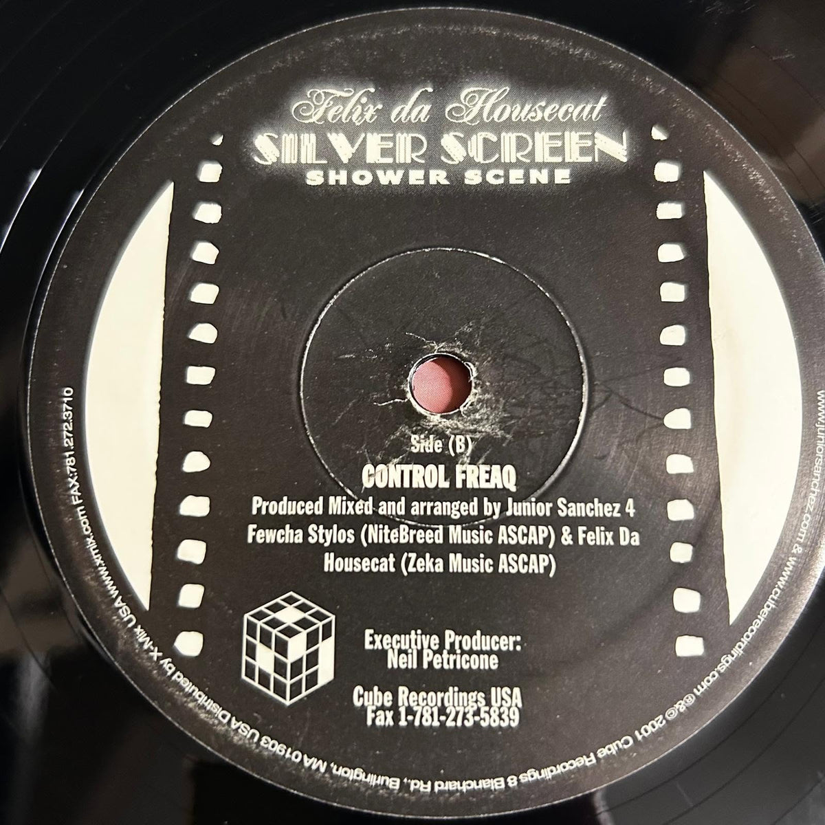 Felix Da Housecat – Silver Screen Shower Scene