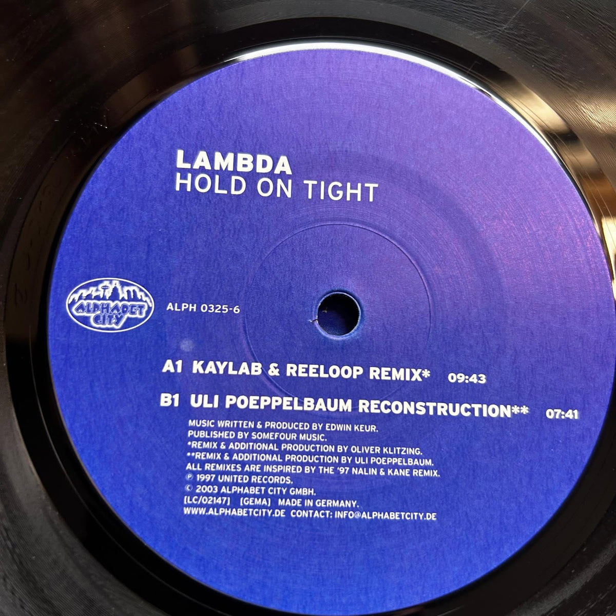 Lambda – Hold On Tight